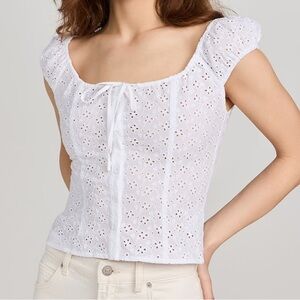WAYF Eyelet button front top